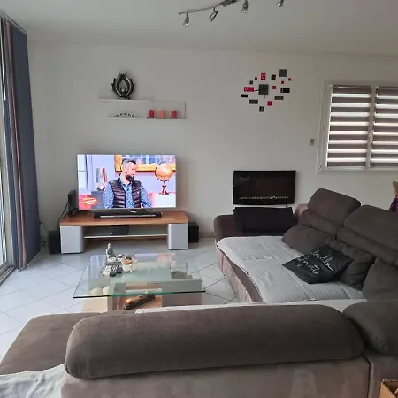 Location Saisonniere Maison 6-8 Personnes ヴィラ *