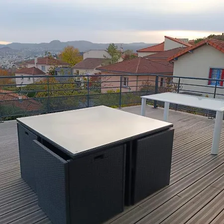 Location Saisonniere Maison 6-8 Personnes Villa Clermont-Ferrand